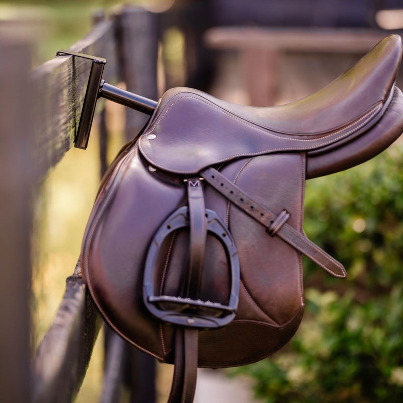 HORZE Portable Saddle Rack | Hangs on Stall Walls or Doors - Black - One Size - Image 2